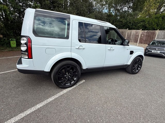 2016 Land Rover Discovery 4 3L Landmark 5dr - Photo 3