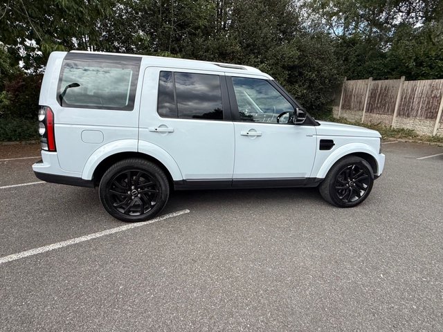 2016 Land Rover Discovery 4 3L Landmark 5dr - Photo 11