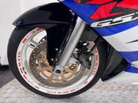 USED 2003 53 SUZUKI GSX-R600 K3 - NICE EXTRAS - ICONIC COLOURS COMES WITH NEW MOT AND WARRANTY