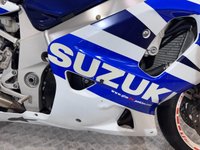 USED 2003 53 SUZUKI GSX-R600 K3 - NICE EXTRAS - ICONIC COLOURS COMES WITH NEW MOT AND WARRANTY