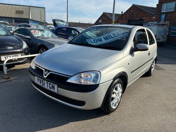 2001 VAUXHALL CORSA