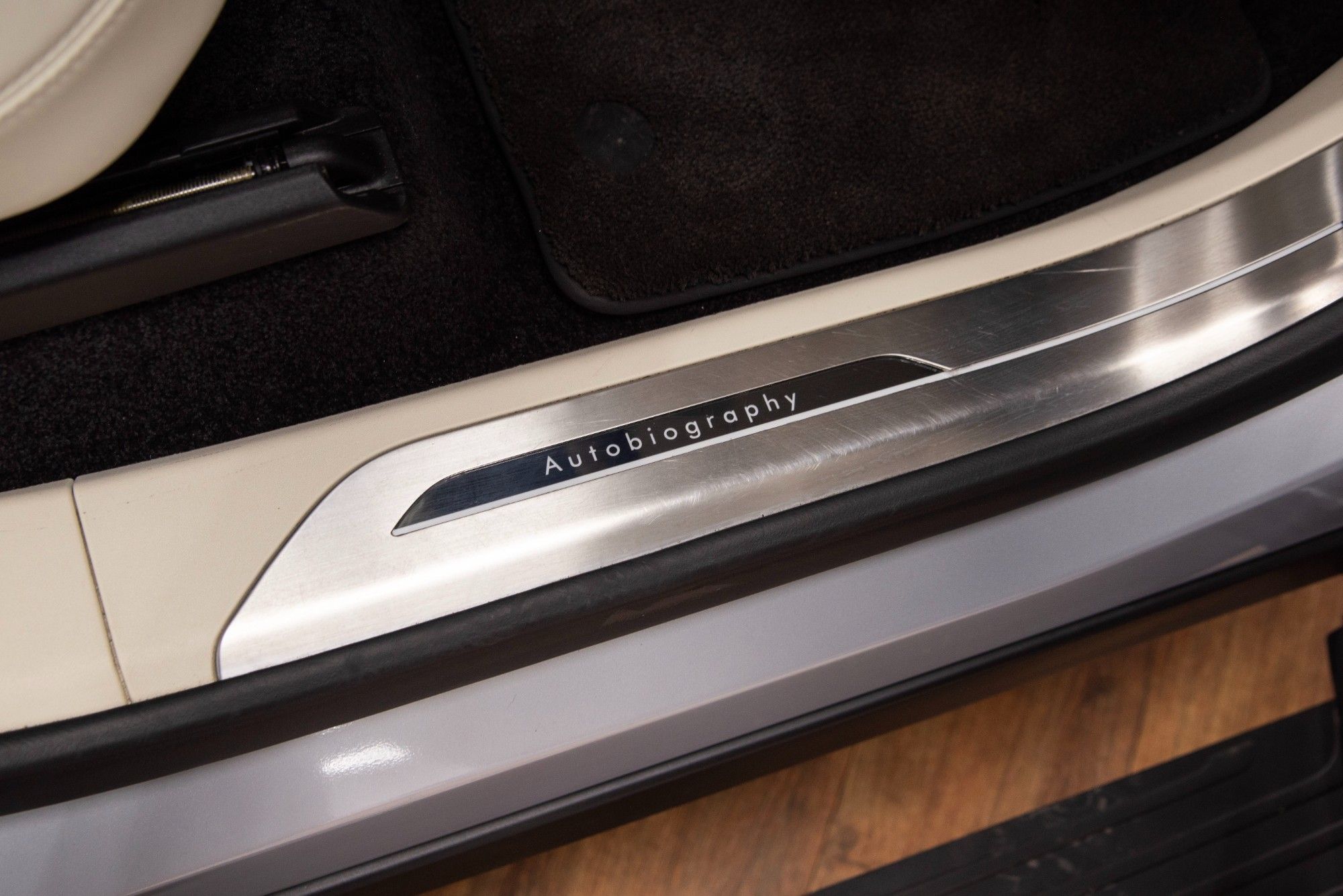 USED 2023 73 LAND ROVER RANGE ROVER 3.0 P400 MHEV Autobiography  