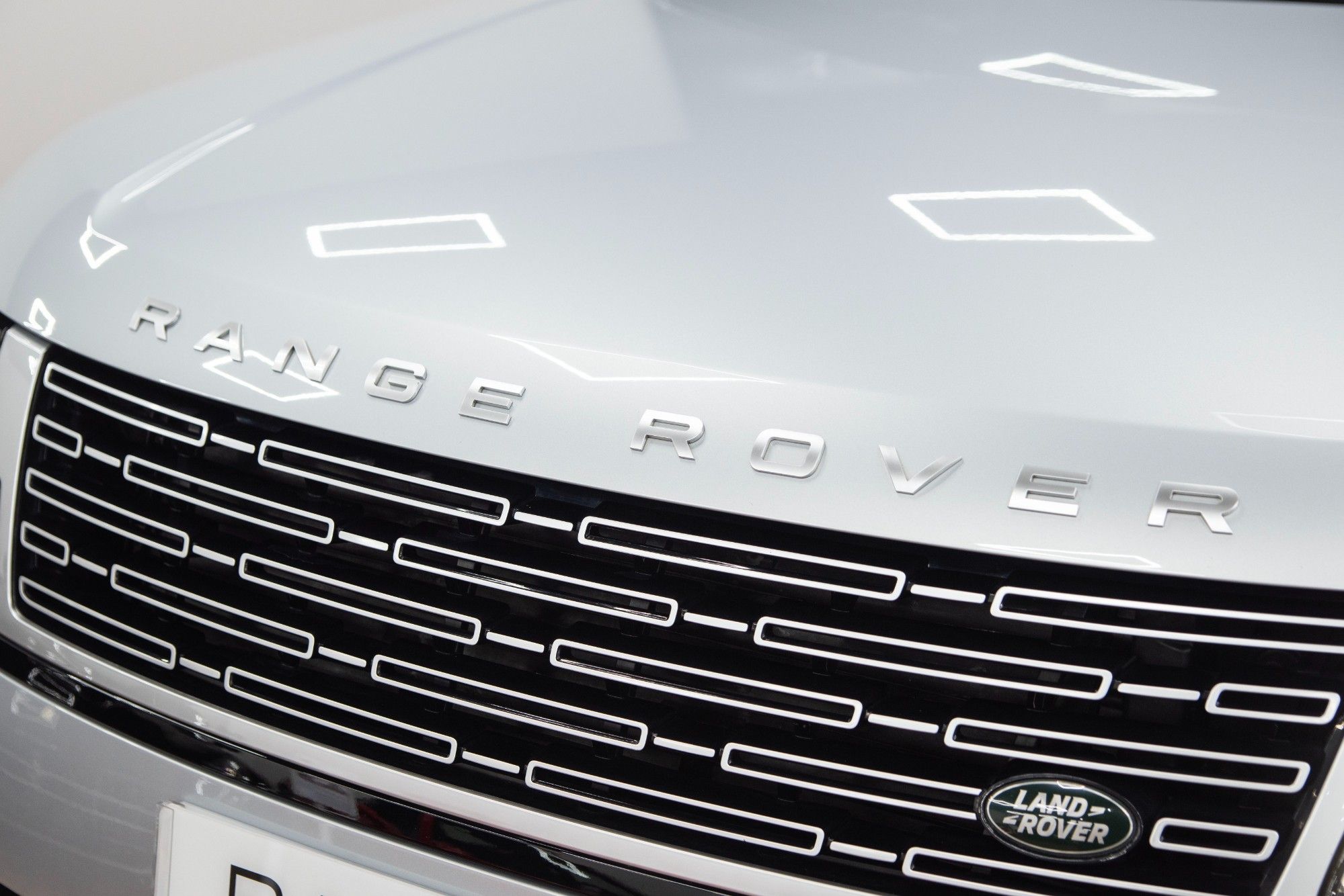 USED 2023 73 LAND ROVER RANGE ROVER 3.0 P400 MHEV Autobiography  