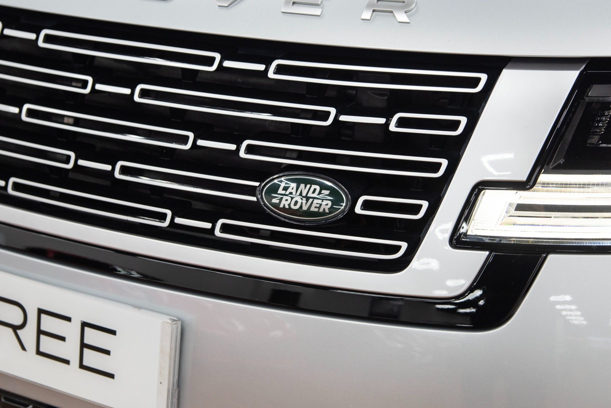 USED 2023 73 LAND ROVER RANGE ROVER 3.0 P400 MHEV Autobiography  