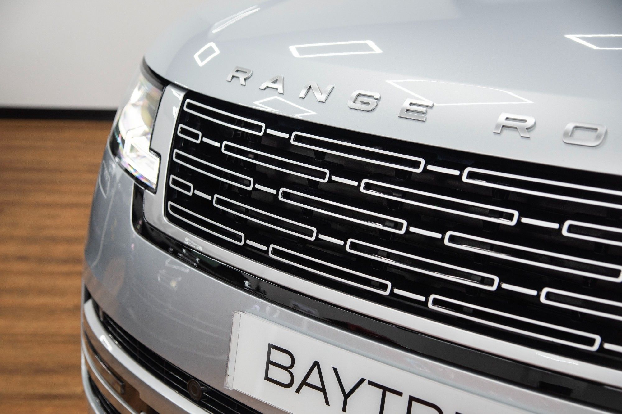 USED 2023 73 LAND ROVER RANGE ROVER 3.0 P400 MHEV Autobiography  