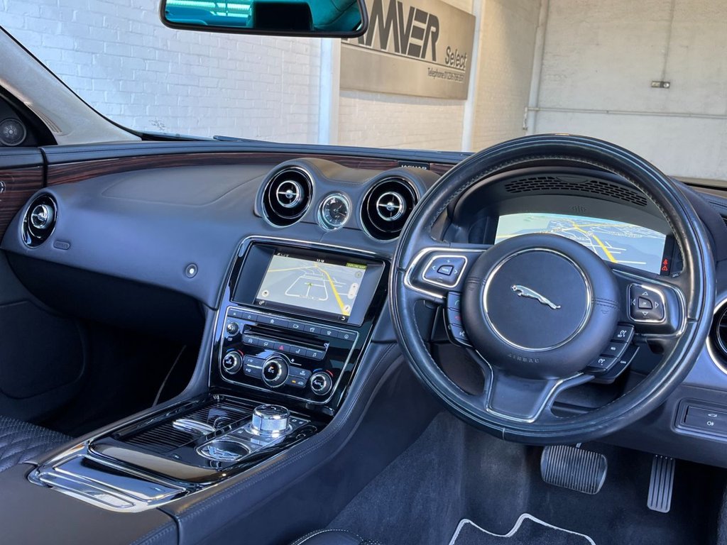 USED 2015 65 JAGUAR XJ 3.0d V6 Portfolio Saloon 4dr Diesel Auto Euro 6 (s/s) (300 ps) 