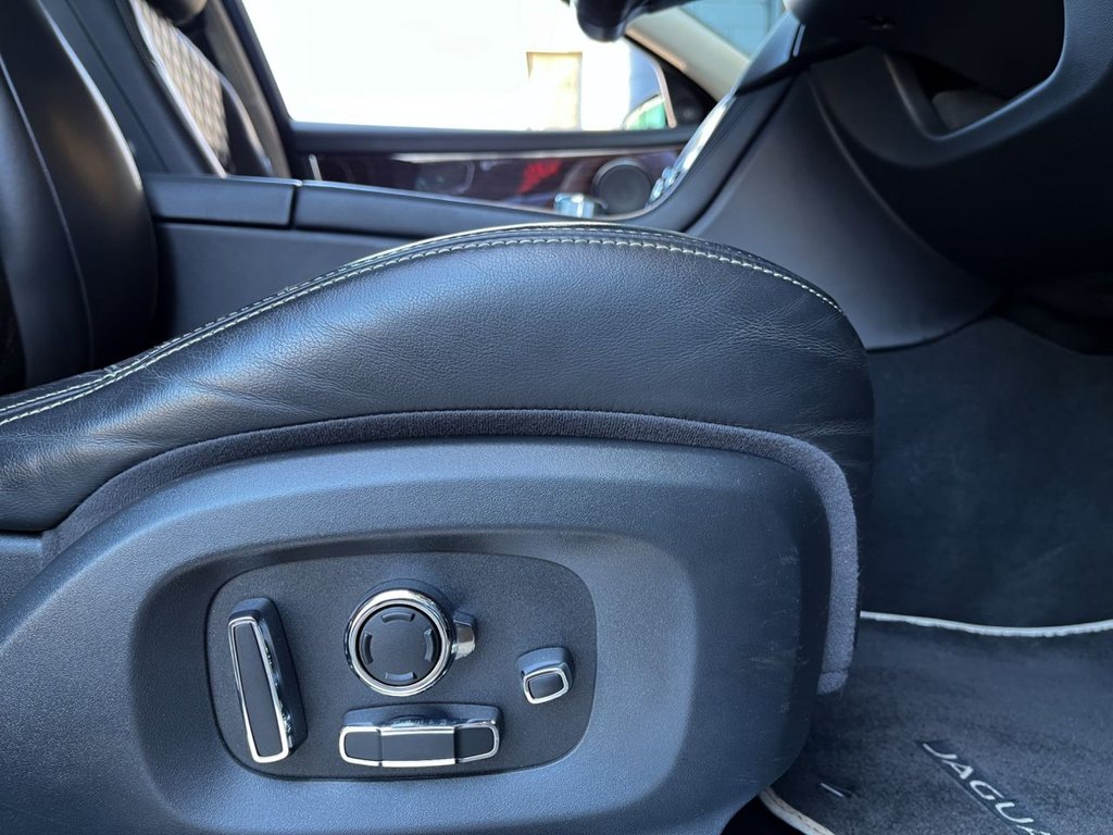 USED 2015 65 JAGUAR XJ 3.0d V6 Portfolio Saloon 4dr Diesel Auto Euro 6 (s/s) (300 ps) 