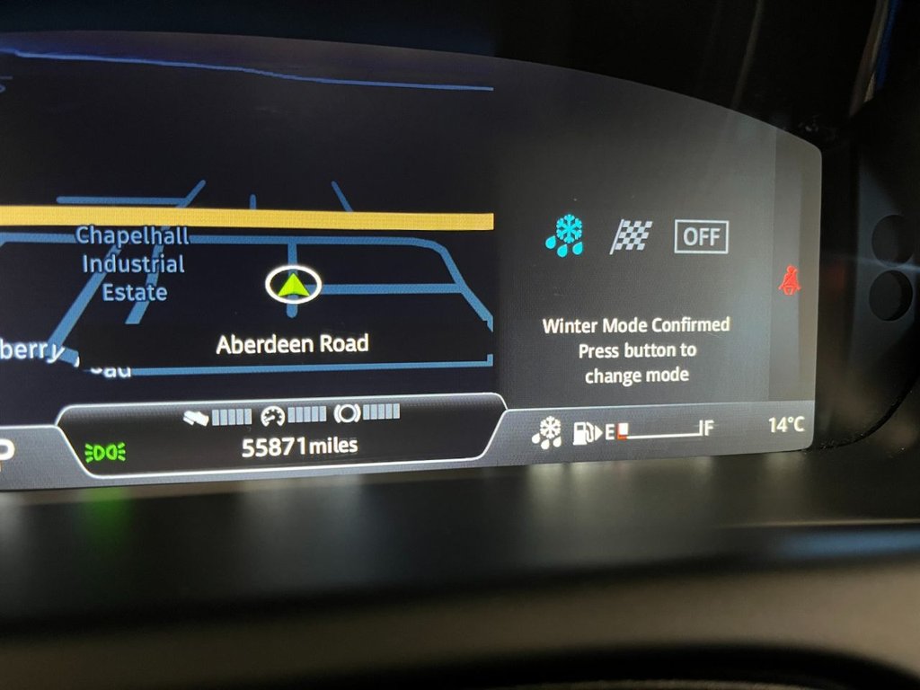 USED 2015 65 JAGUAR XJ 3.0d V6 Portfolio Saloon 4dr Diesel Auto Euro 6 (s/s) (300 ps) 
