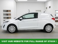 USED 2020 20 FORD FIESTA VAN 1.5 TDCI 85 BHP 3DR ( AIR CON / SAT NAV ! ) 1 OWNER | AIR CON | FACTORY SAT NAV !