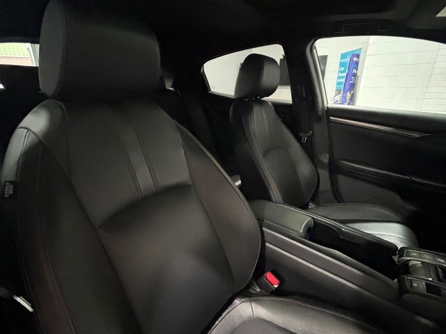 2017 HONDA CIVIC 1.0 VTEC Turbo EX Hatchback 5dr Petrol Manual Euro 6 (s/s) (129 ps) - Photo 12