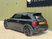 USED 2015 15 MINI HATCH 2.0 John Cooper Works Hatchback 3dr Petrol Auto Euro 6 (s/s) (231 ps) CHILI & MEDIA PACK HEADS UP