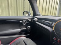 USED 2015 15 MINI HATCH 2.0 John Cooper Works Hatchback 3dr Petrol Auto Euro 6 (s/s) (231 ps) CHILI & MEDIA PACK HEADS UP