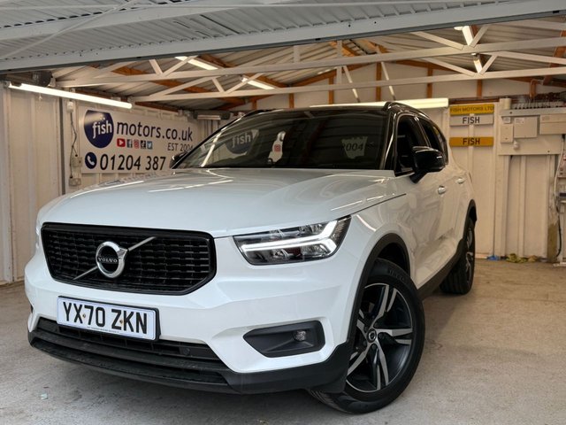 2020 70 VOLVO XC40 1.5 T3 R-Design SUV 5dr Petrol Manual Euro 6 (s/s) (163 ps)+1 OWNER FROM NEW+2 KEYS+FSH+MEDIA+BLUETOOTH+NAVIGATION+PARK CONTROL+PRIVACY+HALF LEATHER SEATS+18 INCH ALLOYS 2 KEYS+1 OWNER FROM NEW+FSH+HALF LEATHER SEATS+18" ALLOYS+MEDIA+BLUETOOTH+PRIVACY+CLIMATE+NAV+BLUETOOTH+USB+AUX+DAB+PARKING SENSORS+CRUISE+HPI CLEAR