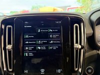 USED 2020 70 VOLVO XC40 1.5 T3 R-Design SUV 5dr Petrol Manual Euro 6 (s/s) (163 ps)+1 OWNER FROM NEW+2 KEYS+FSH+MEDIA+BLUETOOTH+NAVIGATION+PARK CONTROL+PRIVACY+HALF LEATHER SEATS+18 INCH ALLOYS 2 KEYS+1 OWNER FROM NEW+FSH+HALF LEATHER SEATS+18" ALLOYS+MEDIA+BLUETOOTH+PRIVACY+CLIMATE+NAV+BLUETOOTH+USB+AUX+DAB+PARKING SENSORS+CRUISE+HPI CLEAR