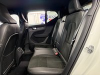 USED 2020 70 VOLVO XC40 1.5 T3 R-Design SUV 5dr Petrol Manual Euro 6 (s/s) (163 ps)+1 OWNER FROM NEW+2 KEYS+FSH+MEDIA+BLUETOOTH+NAVIGATION+PARK CONTROL+PRIVACY+HALF LEATHER SEATS+18 INCH ALLOYS 2 KEYS+1 OWNER FROM NEW+FSH+HALF LEATHER SEATS+18" ALLOYS+MEDIA+BLUETOOTH+PRIVACY+CLIMATE+NAV+BLUETOOTH+USB+AUX+DAB+PARKING SENSORS+CRUISE+HPI CLEAR