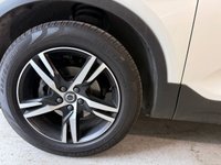 USED 2020 70 VOLVO XC40 1.5 T3 R-Design SUV 5dr Petrol Manual Euro 6 (s/s) (163 ps)+1 OWNER FROM NEW+2 KEYS+FSH+MEDIA+BLUETOOTH+NAVIGATION+PARK CONTROL+PRIVACY+HALF LEATHER SEATS+18 INCH ALLOYS 2 KEYS+1 OWNER FROM NEW+FSH+HALF LEATHER SEATS+18" ALLOYS+MEDIA+BLUETOOTH+PRIVACY+CLIMATE+NAV+BLUETOOTH+USB+AUX+DAB+PARKING SENSORS+CRUISE+HPI CLEAR