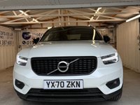 USED 2020 70 VOLVO XC40 1.5 T3 R-Design SUV 5dr Petrol Manual Euro 6 (s/s) (163 ps)+1 OWNER FROM NEW+2 KEYS+FSH+MEDIA+BLUETOOTH+NAVIGATION+PARK CONTROL+PRIVACY+HALF LEATHER SEATS+18 INCH ALLOYS 2 KEYS+1 OWNER FROM NEW+FSH+HALF LEATHER SEATS+18" ALLOYS+MEDIA+BLUETOOTH+PRIVACY+CLIMATE+NAV+BLUETOOTH+USB+AUX+DAB+PARKING SENSORS+CRUISE+HPI CLEAR