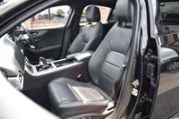 USED 2019 19 JAGUAR XE 2.0 P250i R-Dynamic SE Saloon 4dr Petrol Auto Euro 6 (s/s) (250 ps) PAN ROOF / BLACK PACK / MATRIX