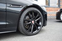 USED 2019 19 JAGUAR XE 2.0 P250i R-Dynamic SE Saloon 4dr Petrol Auto Euro 6 (s/s) (250 ps) PAN ROOF / BLACK PACK / MATRIX