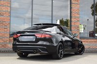USED 2019 19 JAGUAR XE 2.0 P250i R-Dynamic SE Saloon 4dr Petrol Auto Euro 6 (s/s) (250 ps) PAN ROOF / BLACK PACK / MATRIX