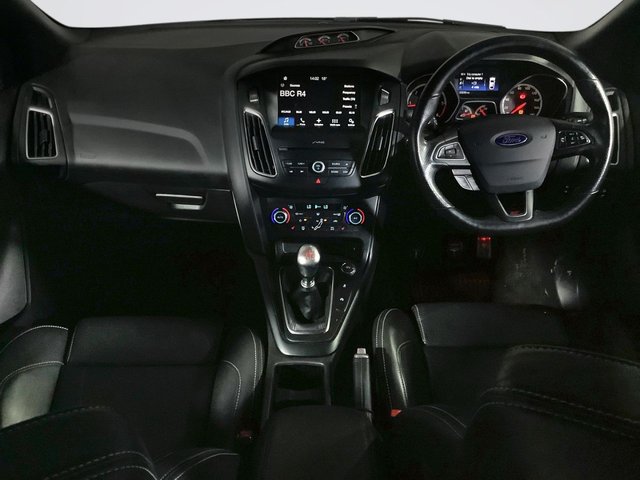 2017 Ford Focus 2L St-3 5dr - Photo 3