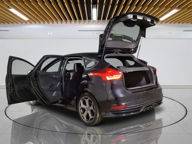 2017 Ford Focus 2L St-3 5dr - Photo 11