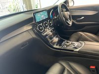 USED 2021 21 MERCEDES-BENZ C-CLASS 2.0 C300de 13.5kWh Sport Edition Estate 5dr Diesel Plug-in Hybrid G-Tronic+ Euro 6 (s/s) (306 ps)+1 OWNER FROM NEW+2 KEYS+2 CABLES+FSH+MEDIA+BIG NAV+BLUETOOTH+LEATHER SEATS+PRIVACY+ 2 KEYS+1 OWNER FROM NEW+FSH+2 CABLES+FULL LEATHER SEATS+CLIMATE+PARK CONTROL+PRIVACY+BIG NAV+18" ALLOYS+BLUETOOTH+MEDIA+USB+AUX+DAB+CRUISE+HEATED FRONT SEATS+HPI CLEAR