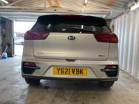 USED 2021 21 KIA NIRO 64kWh 4+ SUV 5dr Electric Auto (201 bhp)+1 OWNER FROM NEW+SUNROOF+LEATHER SEATS+DIGITAL DASH+MEDIA+NAVIGATION+BLUETOOTH+CLIMATE+PRIVACY 1 OWNER FROM NEW+DIGITAL DASH+FULL LEATHER SEATS+PARK CONTROL+NAV+PRIVACY+SUNROOF+CLIMATE+BLUETOOTH+MEDIA+USB+AUX+DAB+ALLOYS+CRUISE+HEATED SEATS+HPI CLEAR