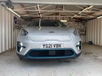USED 2021 21 KIA NIRO 64kWh 4+ SUV 5dr Electric Auto (201 bhp)+1 OWNER FROM NEW+SUNROOF+LEATHER SEATS+DIGITAL DASH+MEDIA+NAVIGATION+BLUETOOTH+CLIMATE+PRIVACY 1 OWNER FROM NEW+DIGITAL DASH+FULL LEATHER SEATS+PARK CONTROL+NAV+PRIVACY+SUNROOF+CLIMATE+BLUETOOTH+MEDIA+USB+AUX+DAB+ALLOYS+CRUISE+HEATED SEATS+HPI CLEAR