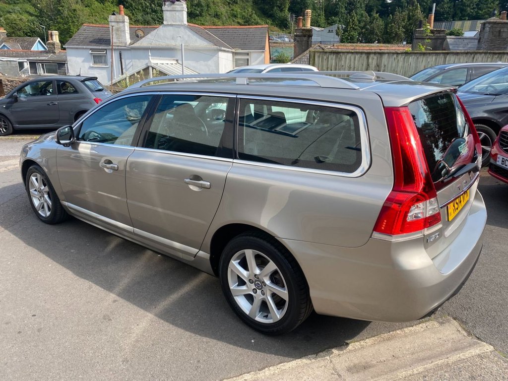 USED 2014 14 VOLVO V70 2.4 D5 SE Lux Estate 5dr Diesel Geartronic Euro 5 (215 ps) DRIVERS SUPPORT PACK / FAMILY PACK