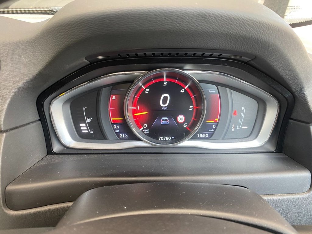 USED 2014 14 VOLVO V70 2.4 D5 SE Lux Estate 5dr Diesel Geartronic Euro 5 (215 ps) DRIVERS SUPPORT PACK / FAMILY PACK
