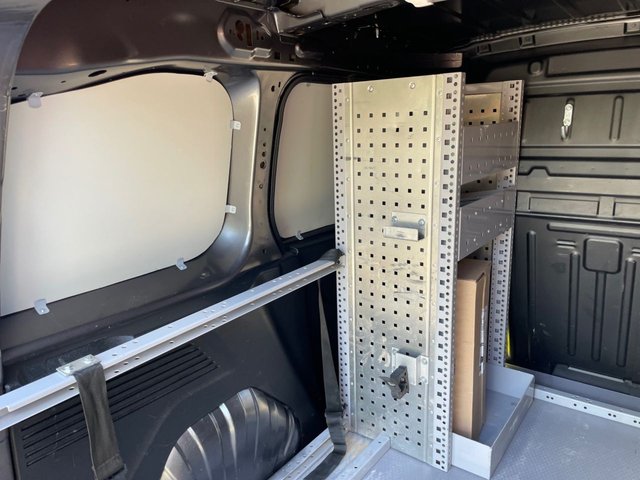 2020 Peugeot Partner 1.5L Professional 5dr - Photo 9