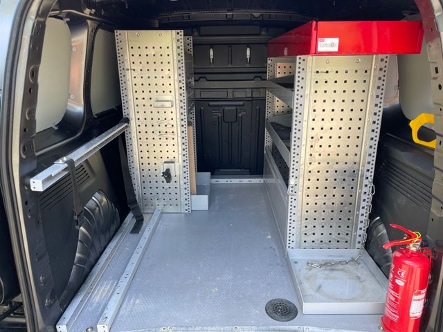 2020 Peugeot Partner 1.5L Professional 5dr - Photo 11