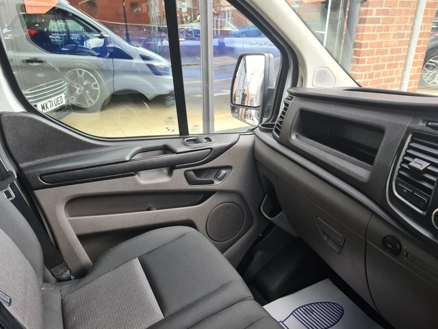 2021 Ford Transit Custom 2L Leader 5dr - Photo 12