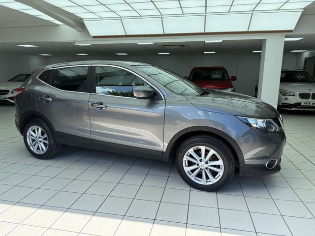 View our NISSAN QASHQAI
