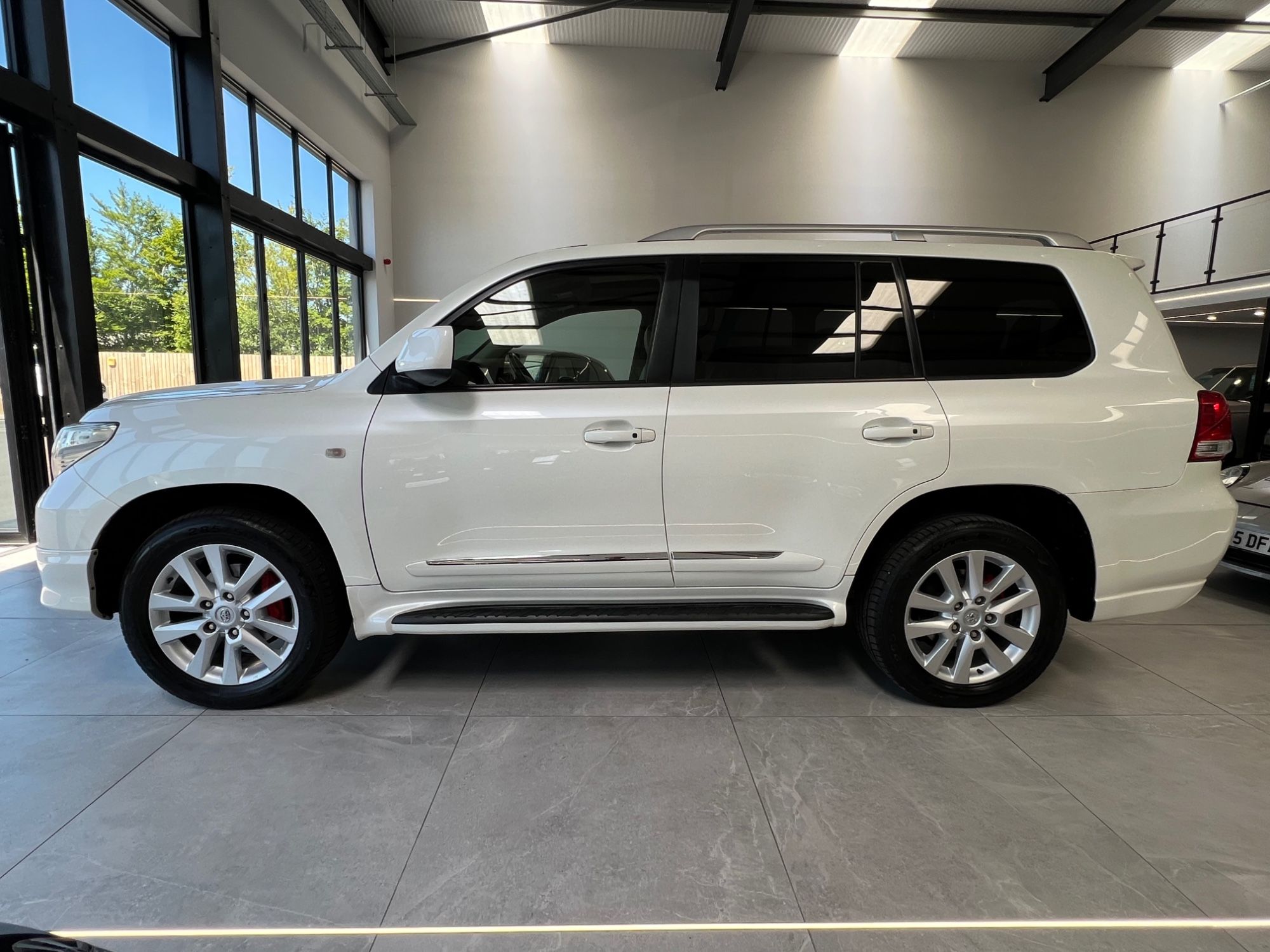 Toyota Land Cruiser 4.6 V8 II Suv 3dr Diesel Manual (85 BHP)
