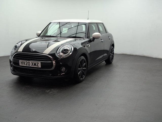 USED 2020 20 MINI Hatch 1.5 Cooper Classic Hatchback 5dr Petrol Steptronic Euro 6 (s/S) (136 Ps) - Sensors, Air Con, Bluetooth