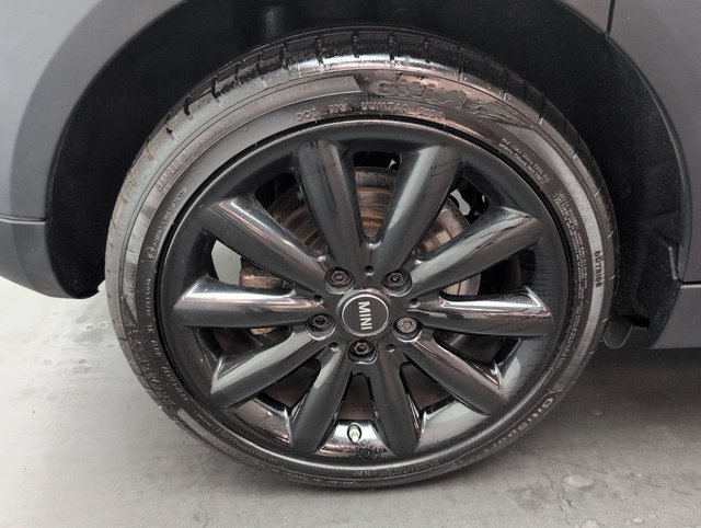 USED 2020 20 MINI Hatch 1.5 Cooper Classic Hatchback 5dr Petrol Steptronic Euro 6 (s/S) (136 Ps) - Sensors, Air Con, Bluetooth