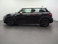 USED 2020 20 MINI Hatch 1.5 Cooper Classic Hatchback 5dr Petrol Steptronic Euro 6 (s/S) (136 Ps) - Sensors, Air Con, Bluetooth