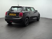 USED 2020 20 MINI Hatch 1.5 Cooper Classic Hatchback 5dr Petrol Steptronic Euro 6 (s/S) (136 Ps) - Sensors, Air Con, Bluetooth
