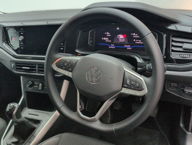 USED 2022 72 Volkswagen Polo 1.0 TSI Life Hatchback 5dr Petrol Manual Euro 6 (s/S) (95 Ps) - Alloys, Air Con, Bluetooth