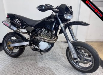 2001 CCM 604 E