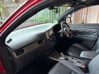 USED 2018 68 MITSUBISHI OUTLANDER 2.4h TwinMotor 13.8kWh 4h SUV 5dr Petrol Plug-in Hybrid CVT 4WD Euro 6 (s/s) (209 ps)+2 KEYS+HISTORY+LEATHER HEATED SEATS+NAVIGATION+MEDIA+BLUETOOTH+USB+AUX+DAB+PARK CAMERA+ 2 KEYS+FSH+REVERSE CAMERA+DAB+FULL LEATHER HEATED SEATS+ALLOYS+POWER BOOT+FOLDING MIRRORS+AIRCON+BLUETOOTH+MEDIA+CRUISE+AUTOLIGHTS+AUTOWIPERS+USB+AUX+HPI CLEAR