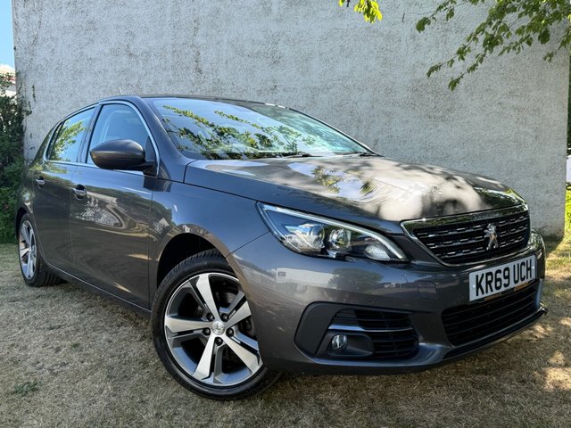 View our Peugeot 308 1.2 PureTech GPF Allure Hatchback 5dr Petrol EAT Euro 6 (s/s) (130 ps)