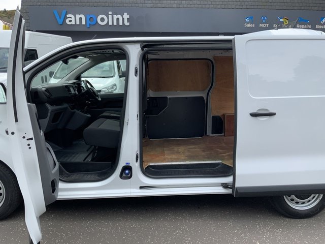 2022 Vauxhall Vivaro 2L Dynamic 6dr - Photo 11