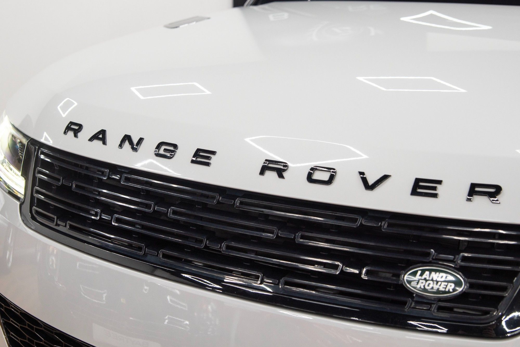 USED 2023 H LAND ROVER RANGE ROVER SPORT 3.0 D300 MHEV Autobiography  