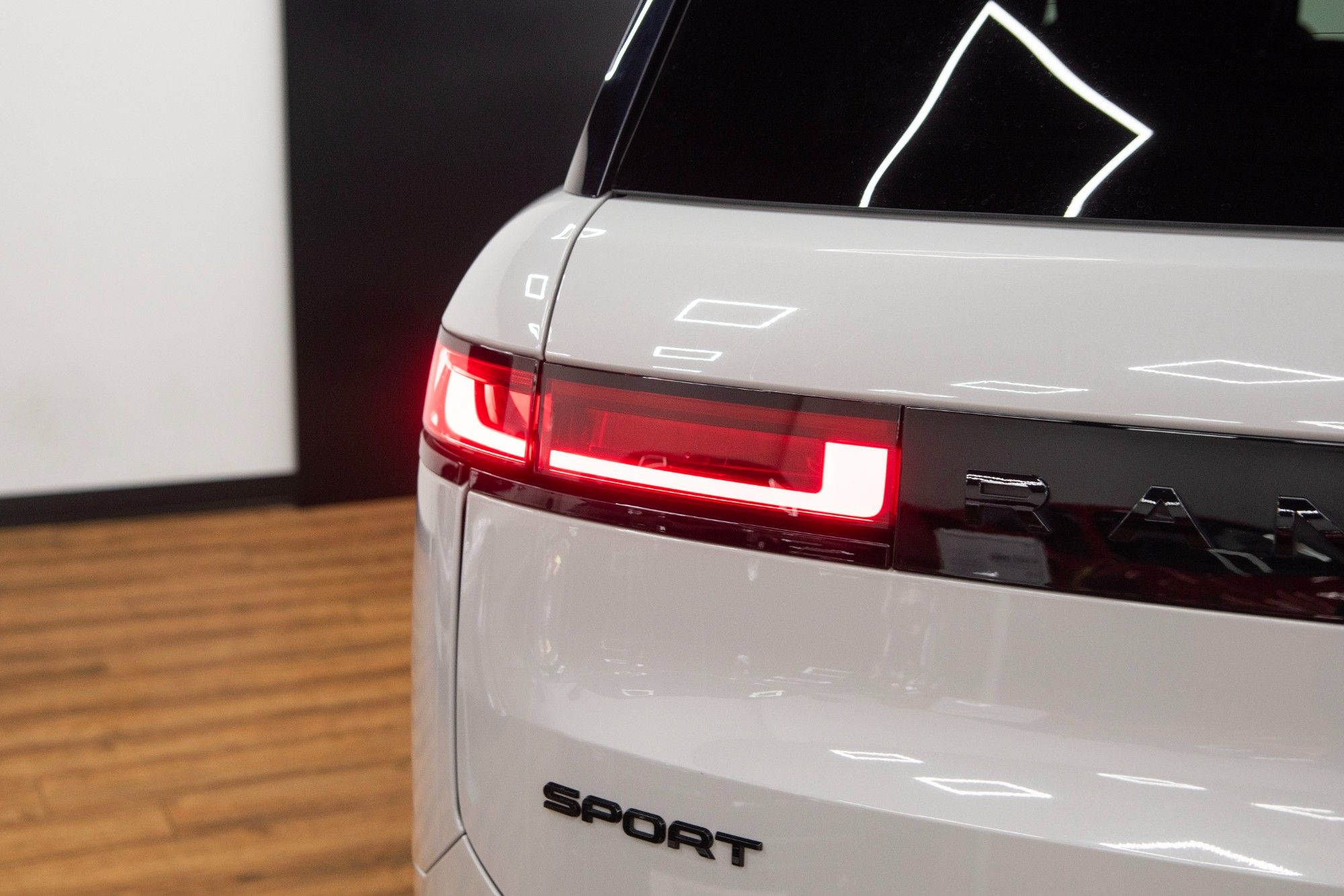 USED 2023 H LAND ROVER RANGE ROVER SPORT 3.0 D300 MHEV Autobiography  