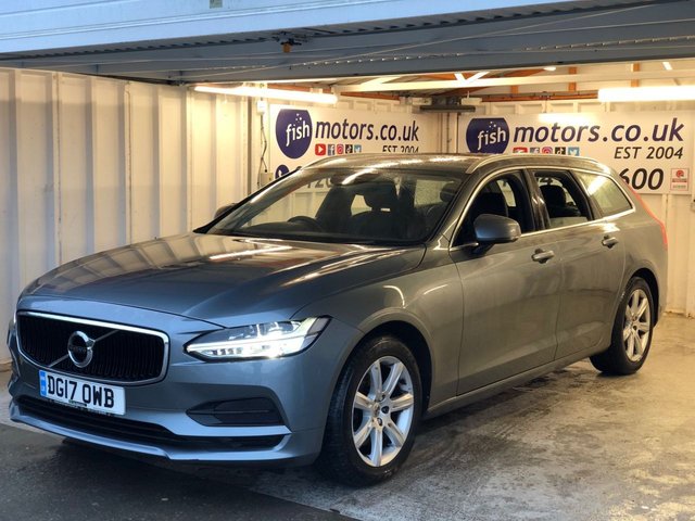 View our Volvo V90 2.0 D4 Momentum Estate 5dr Diesel Auto Euro 6 (s/s) (190 ps)+2 KEYS+1 FORMER KEEPER+HISTORY+RECENT NEW TIMING BELT+MEDIA+NAVIGATION+BLUETOOTH+USB+AUX+DAB+ALLOYS+