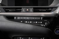 USED 2020 20 LEXUS ES 2.5 300h F Sport Saloon 4dr Petrol Hybrid E-CVT Euro 6 (s/s) (218 ps) +LEXUS WARRANTY UNTIL FEB 2026+