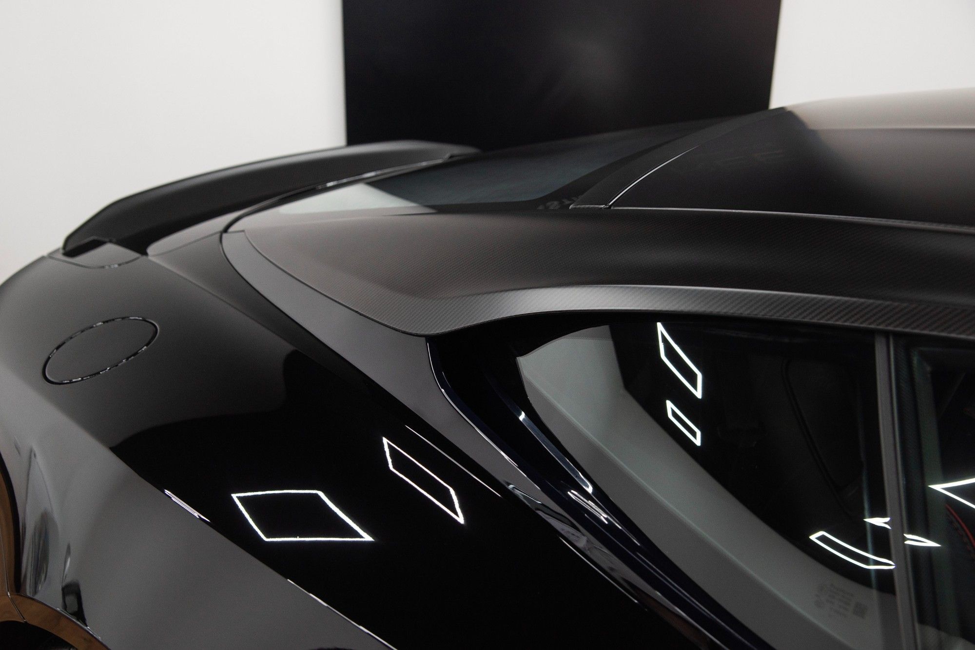 USED 2019 ASTON MARTIN DBS 5.2 V12 BiTurbo Superleggera TAG Heuer Edition 